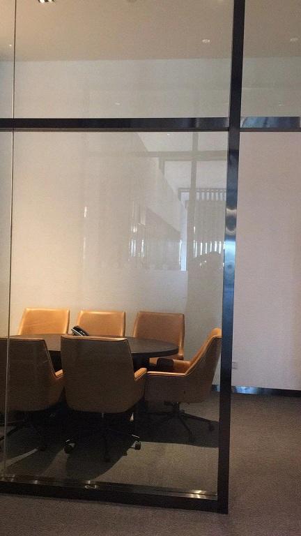 7人会议室・墙上可投影