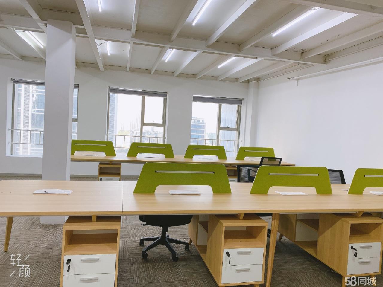 蔚蓝商务港带家具随时看房