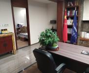 华润正对电梯口豪装带家具