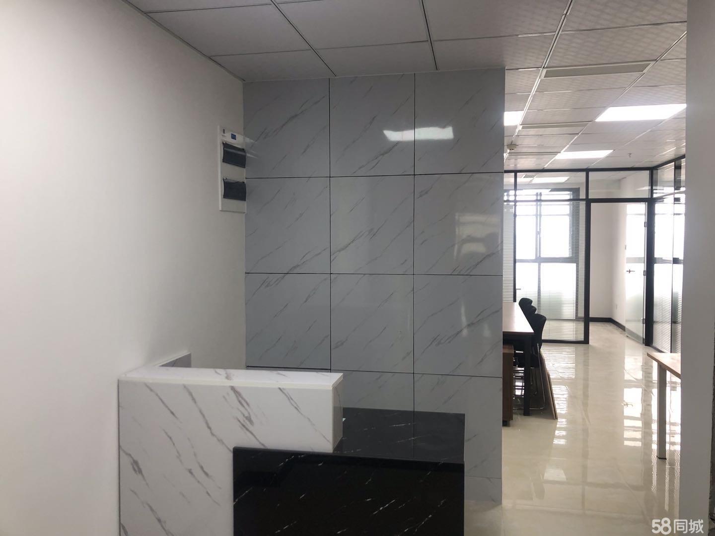 西湖国际精装带家具独立卫生间