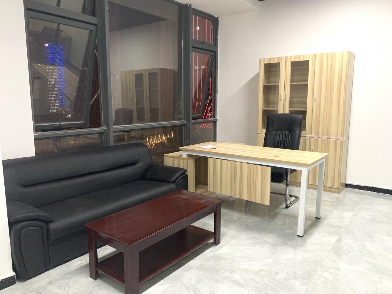 中环CBD精装小户型采光好落地窗