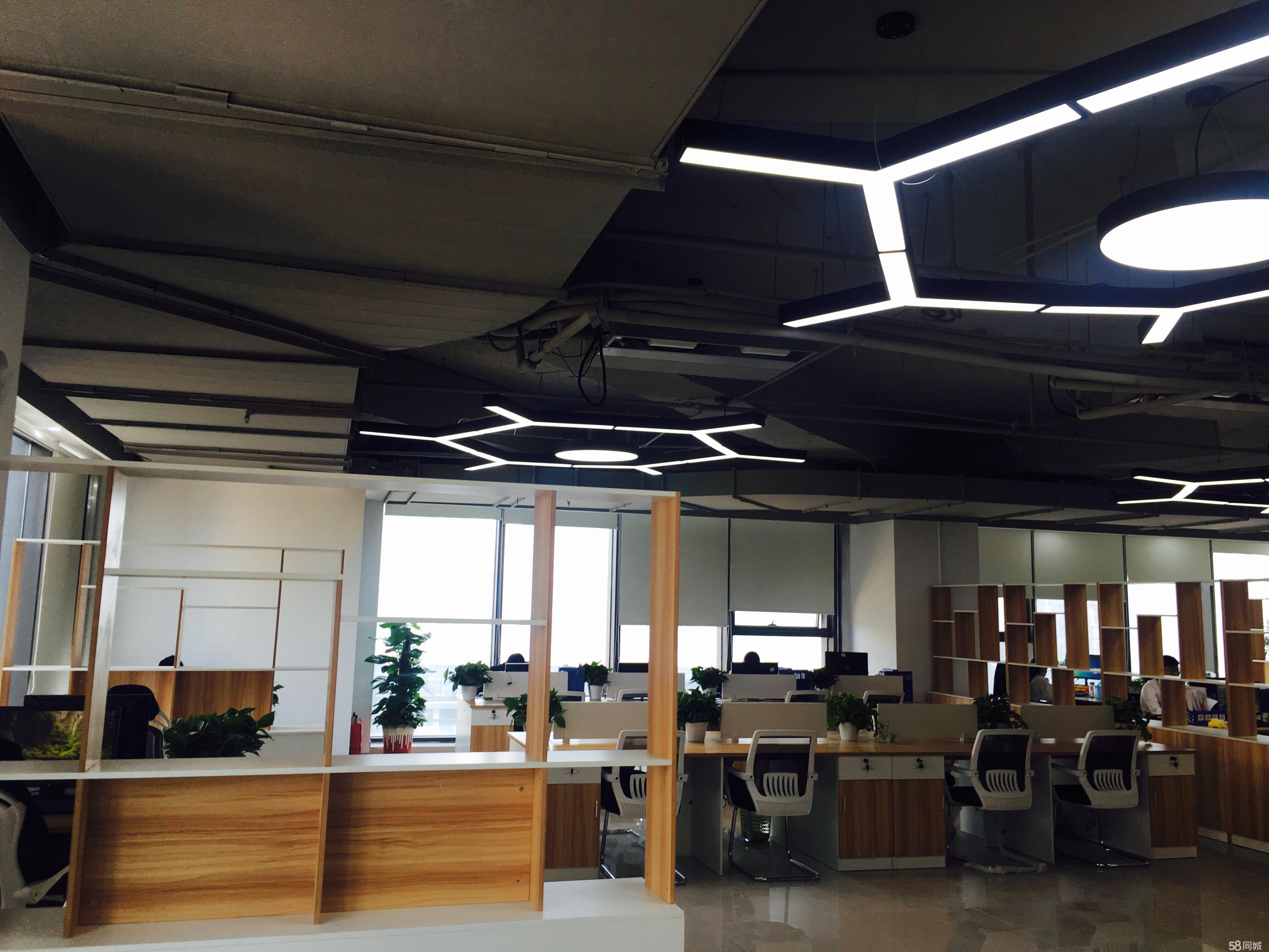 徽盐世纪精装交通便利随时看房