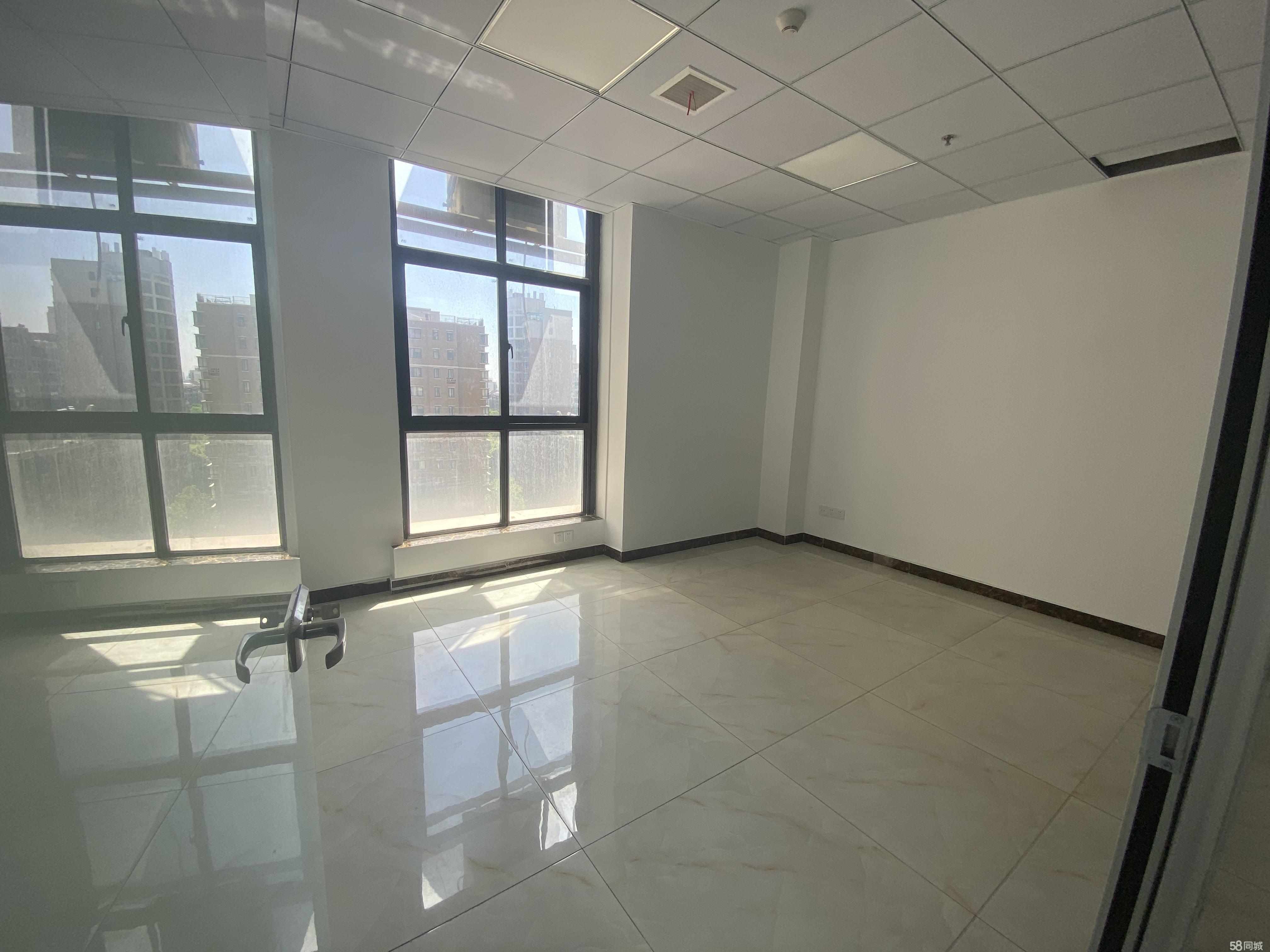 美生中央精装交通便利随时看房