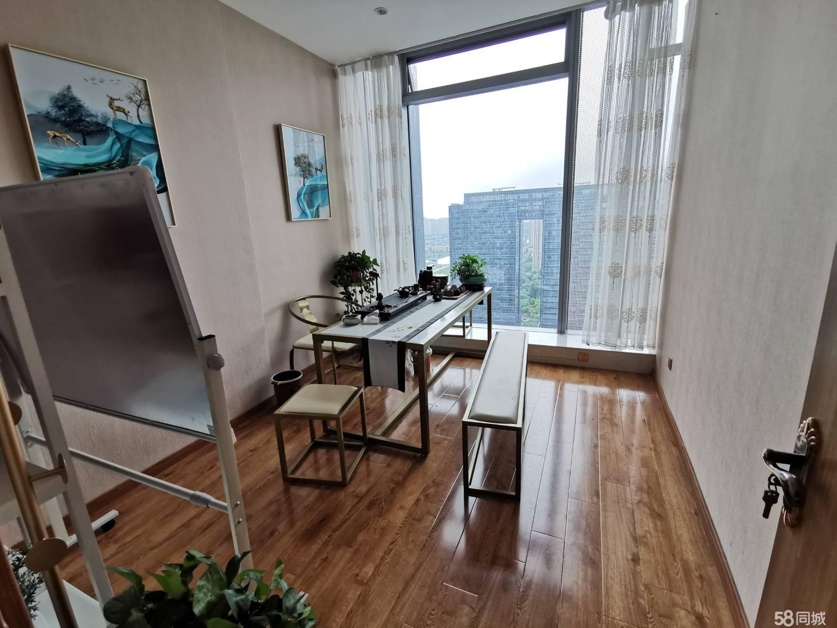 蔚蓝商务豪装送免租期交通便利