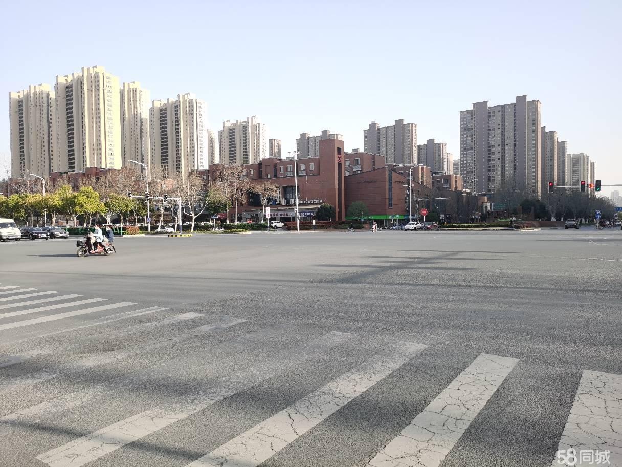 滨湖高速中央商圈成熟交通便利