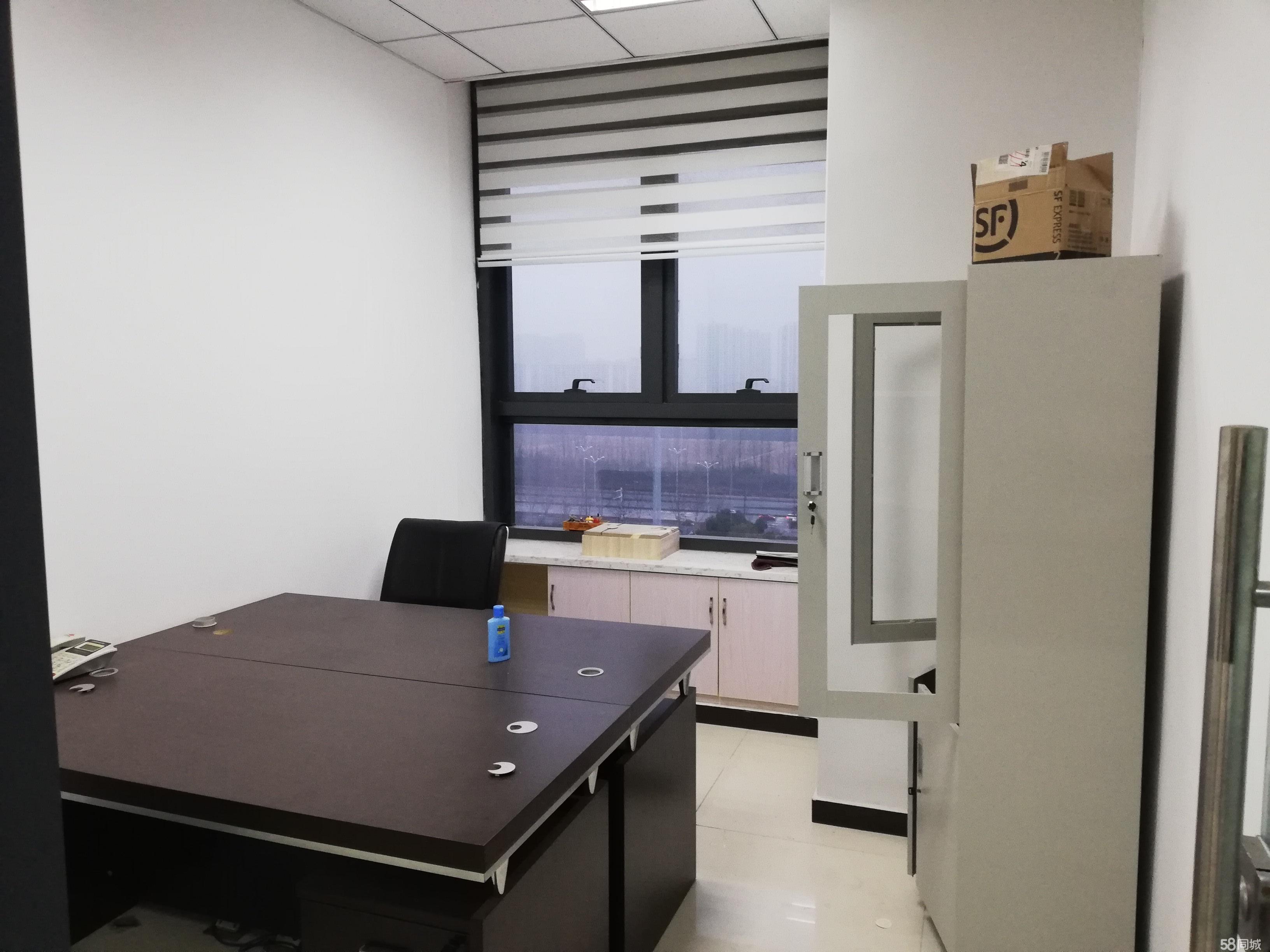 滨湖时代精装带全套家具正对电梯视野好