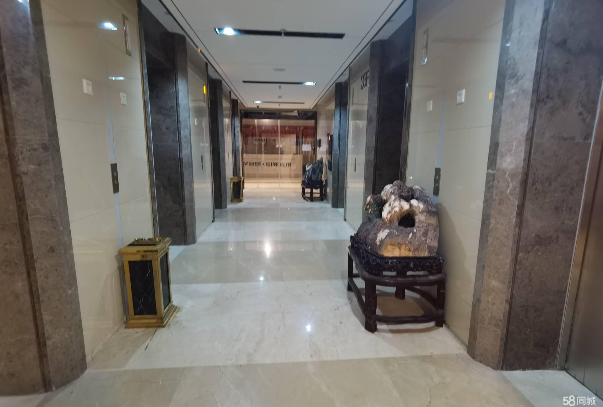 万达未来塔豪装带家具拎包办公交通便利