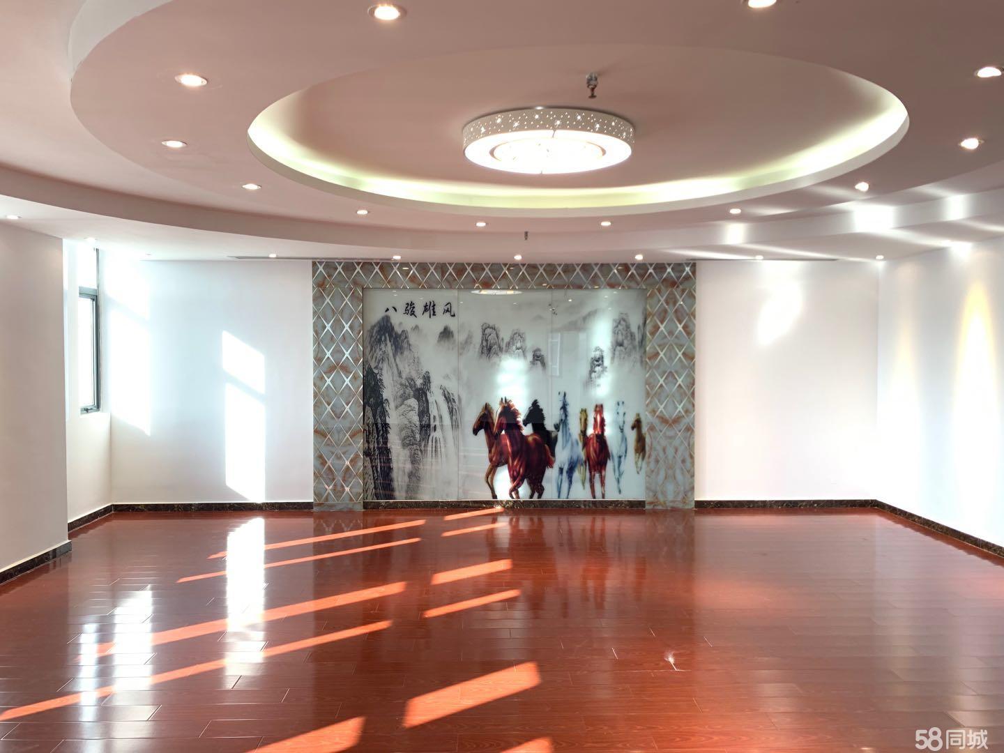 大华国际精装面积大交通便利