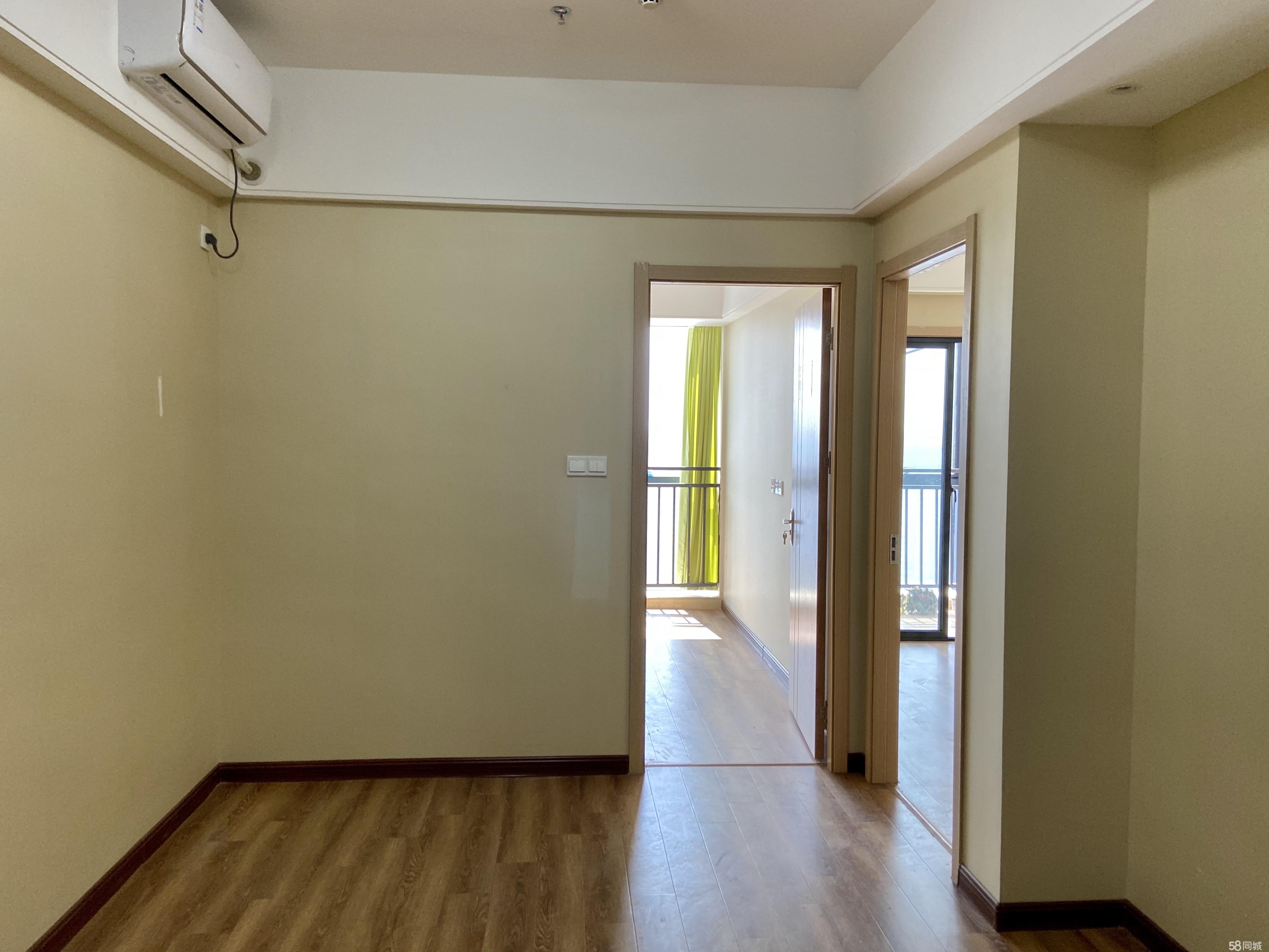 滨湖新地精装正对电梯口随时看房