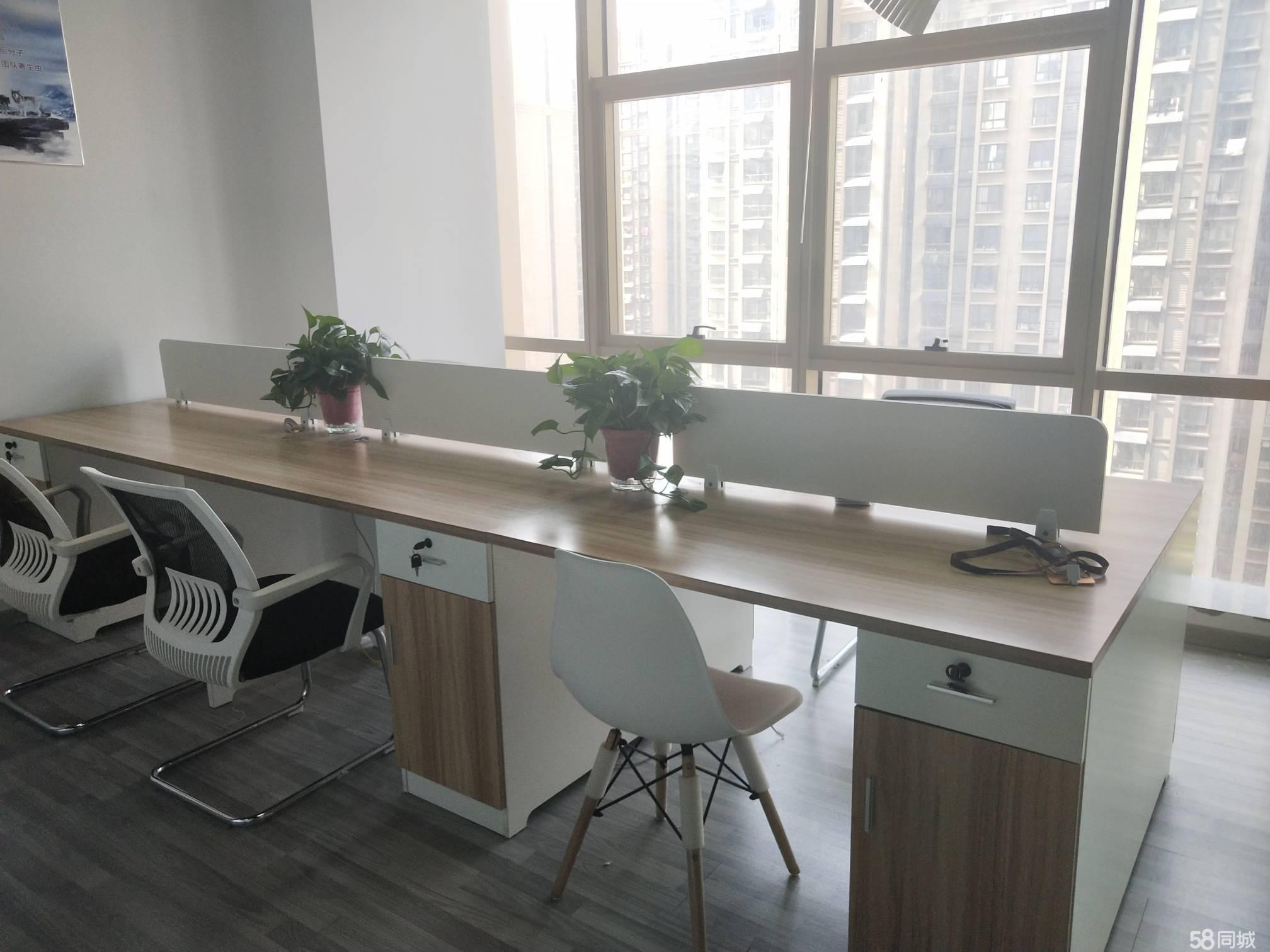 利港银河精装家具齐全