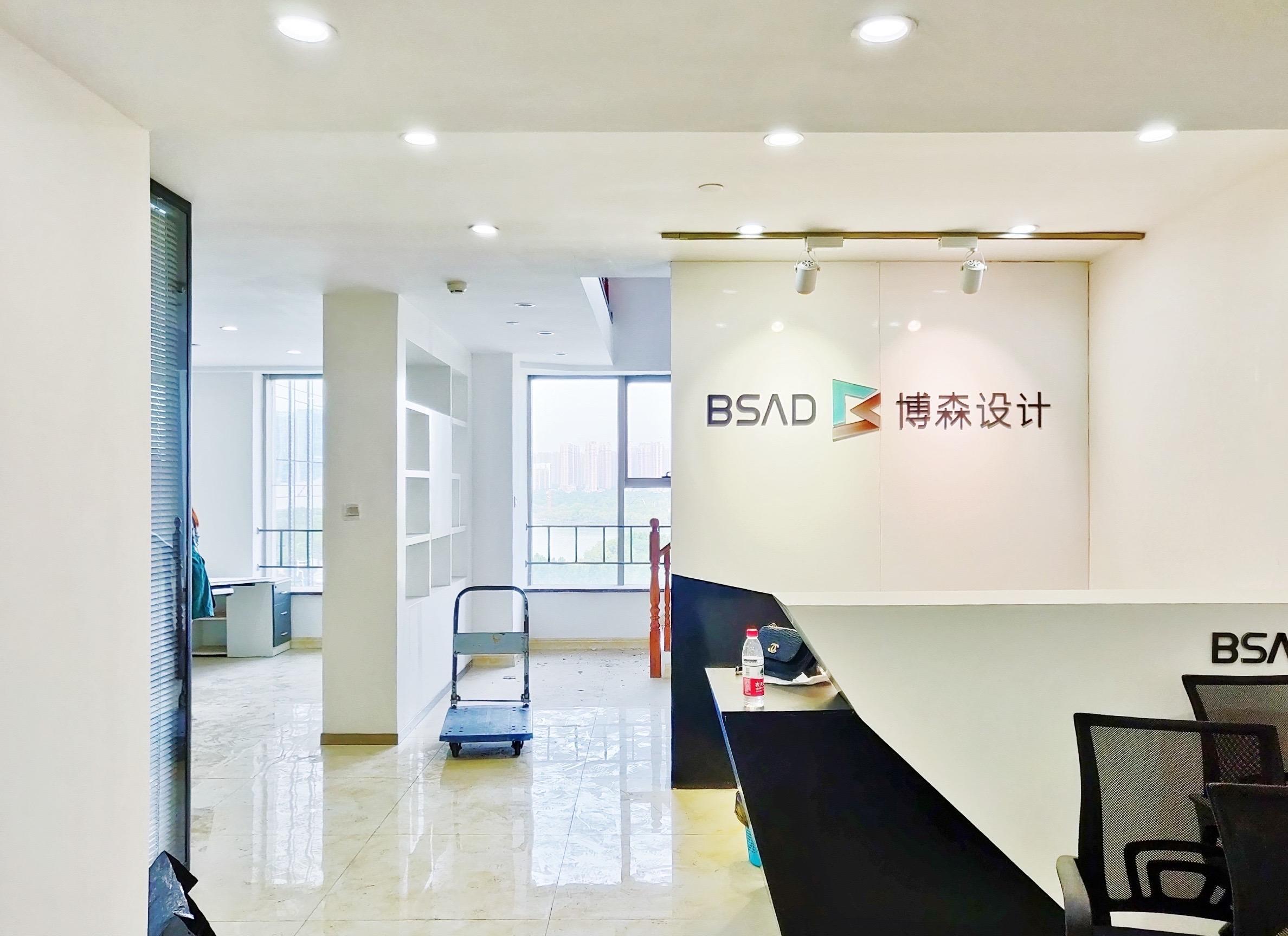 政务区精装湖景房