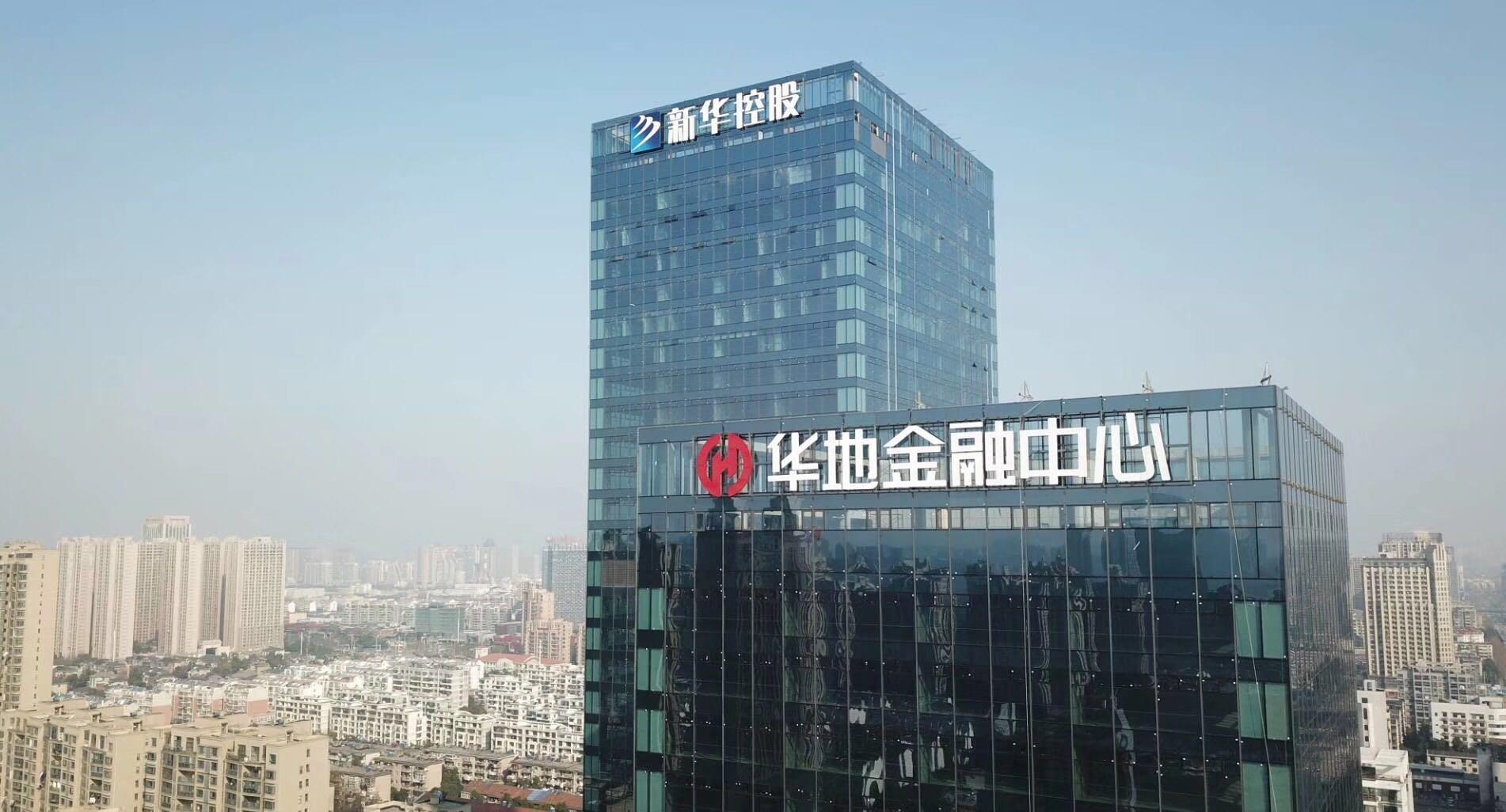 蜀山区甲级写字楼电梯旁