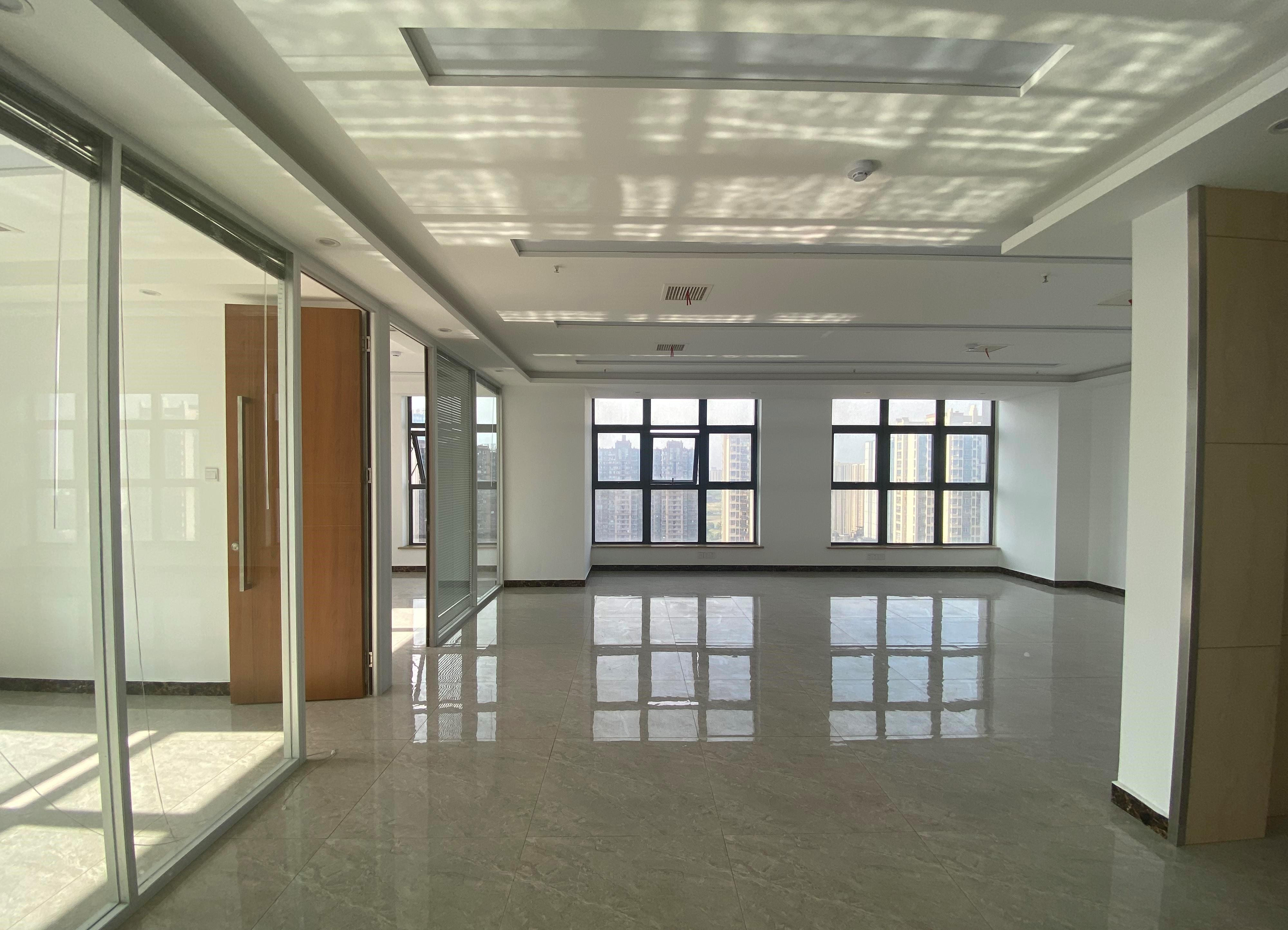 经开区精装甲级写字楼