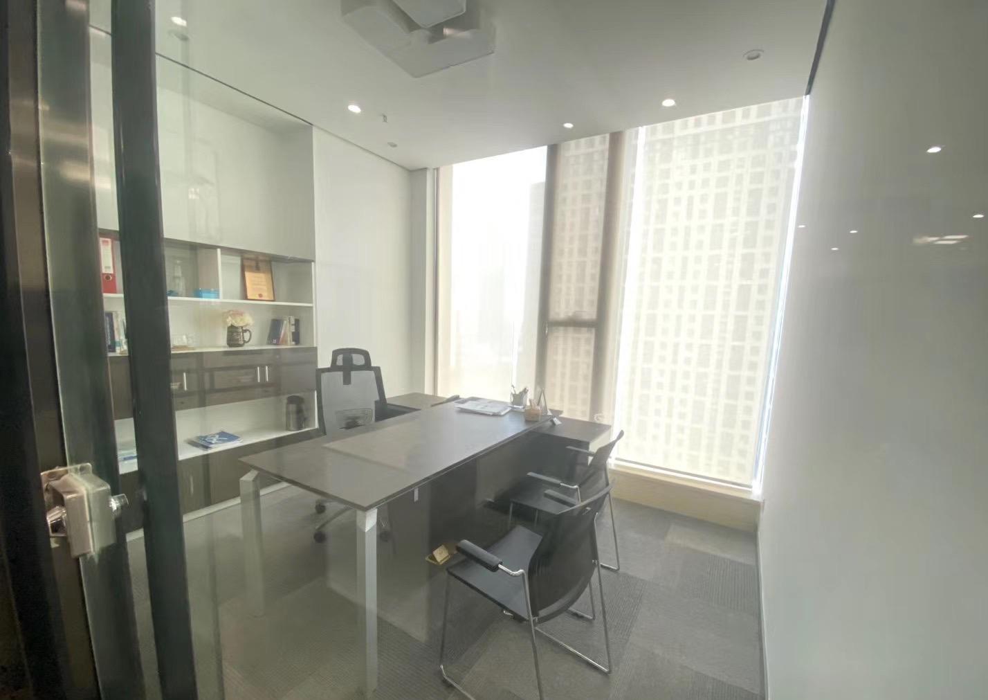 政务区精装湖景房拎包办公