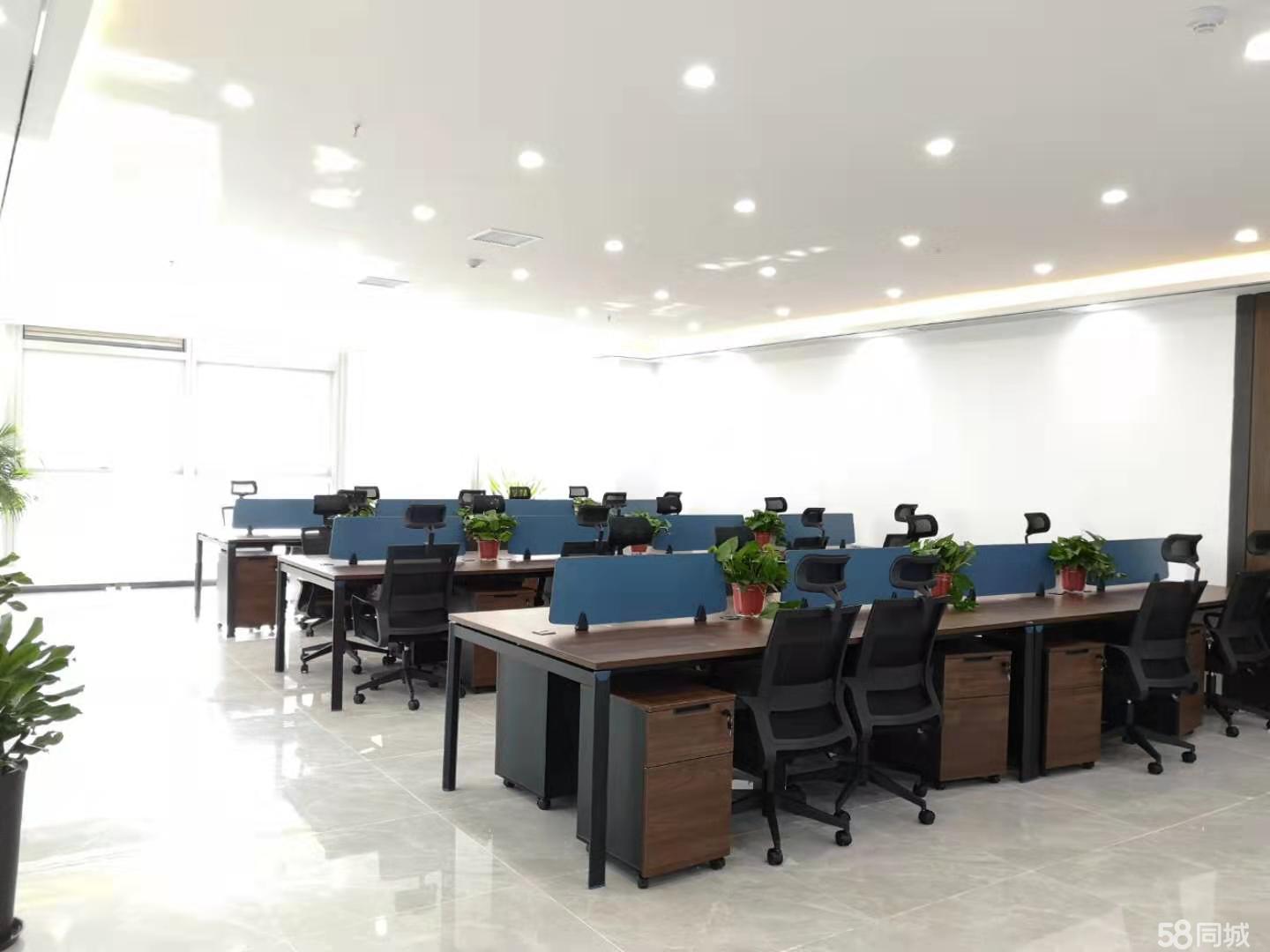 政务区正对电梯口家具齐全