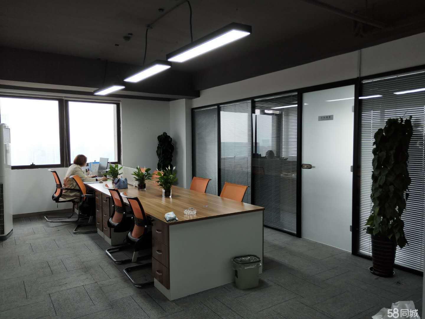 滨湖新区精装带家具空调