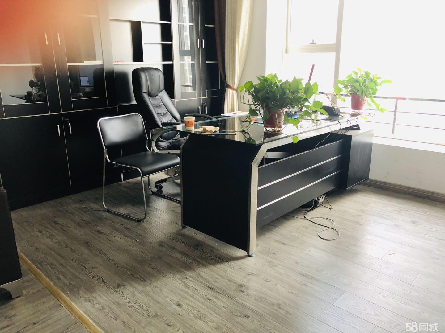 政务区精装全套家具随时看房