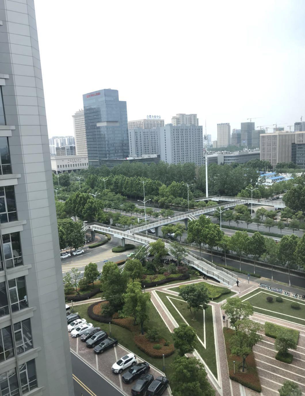 滨湖新区精装家具齐全拎包入驻