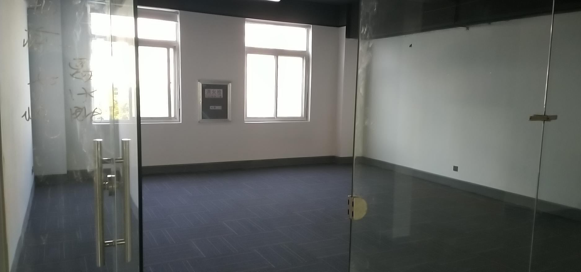 经开区地铁旁出行方便