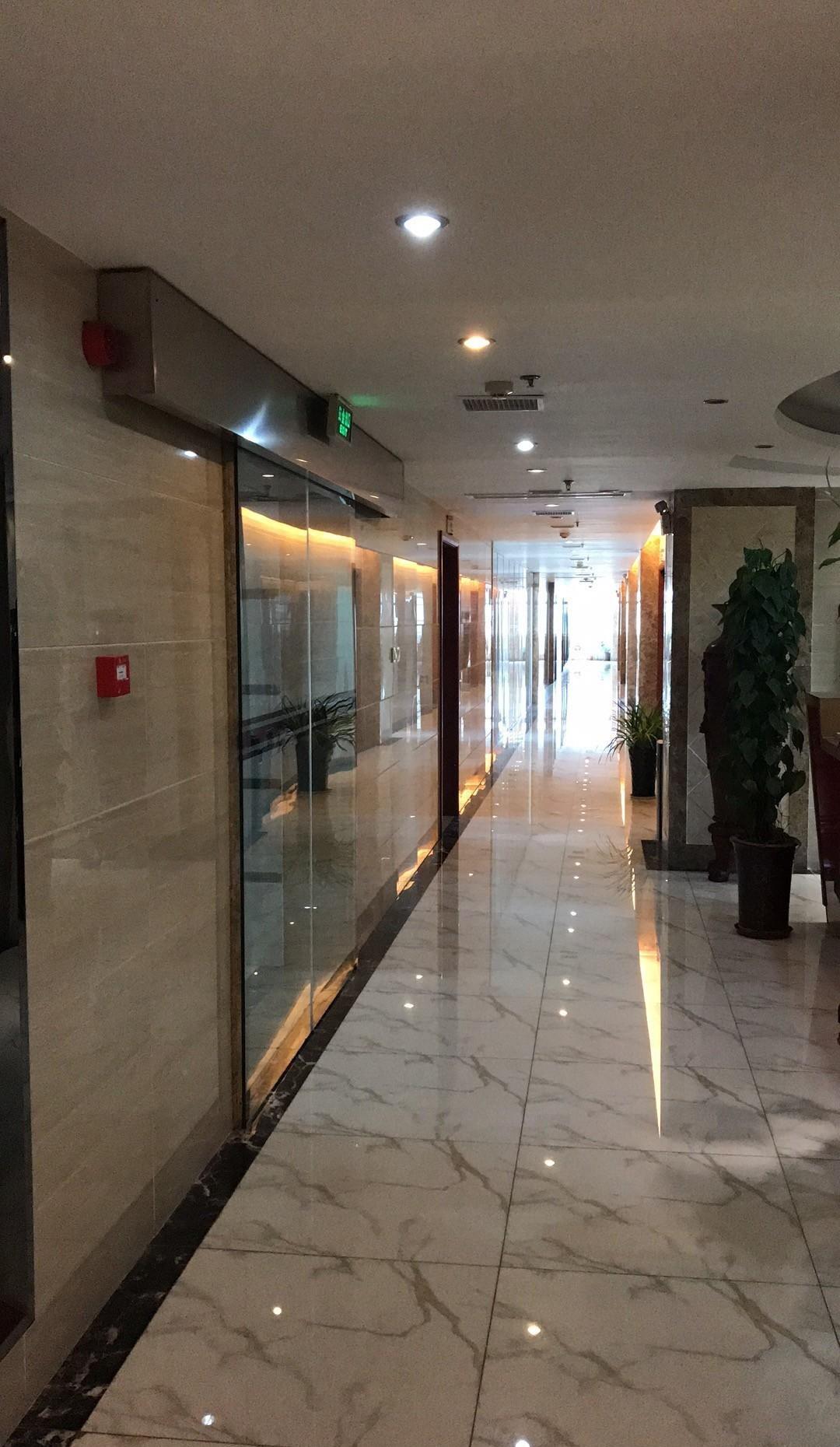 滨湖新区精装带家具停车免费