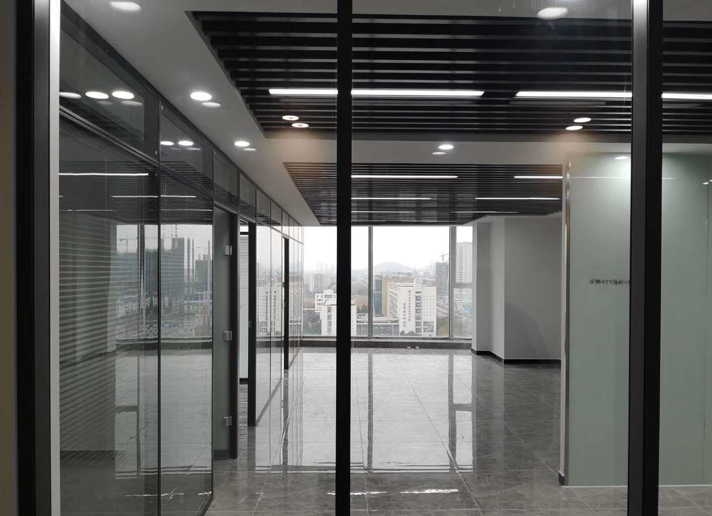 高新区精装交通便利