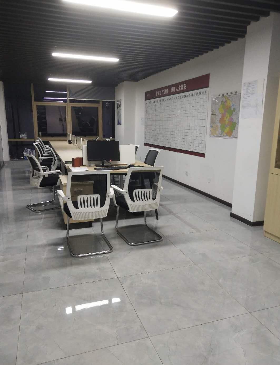 滨湖新区豪装家具齐全一办一厅