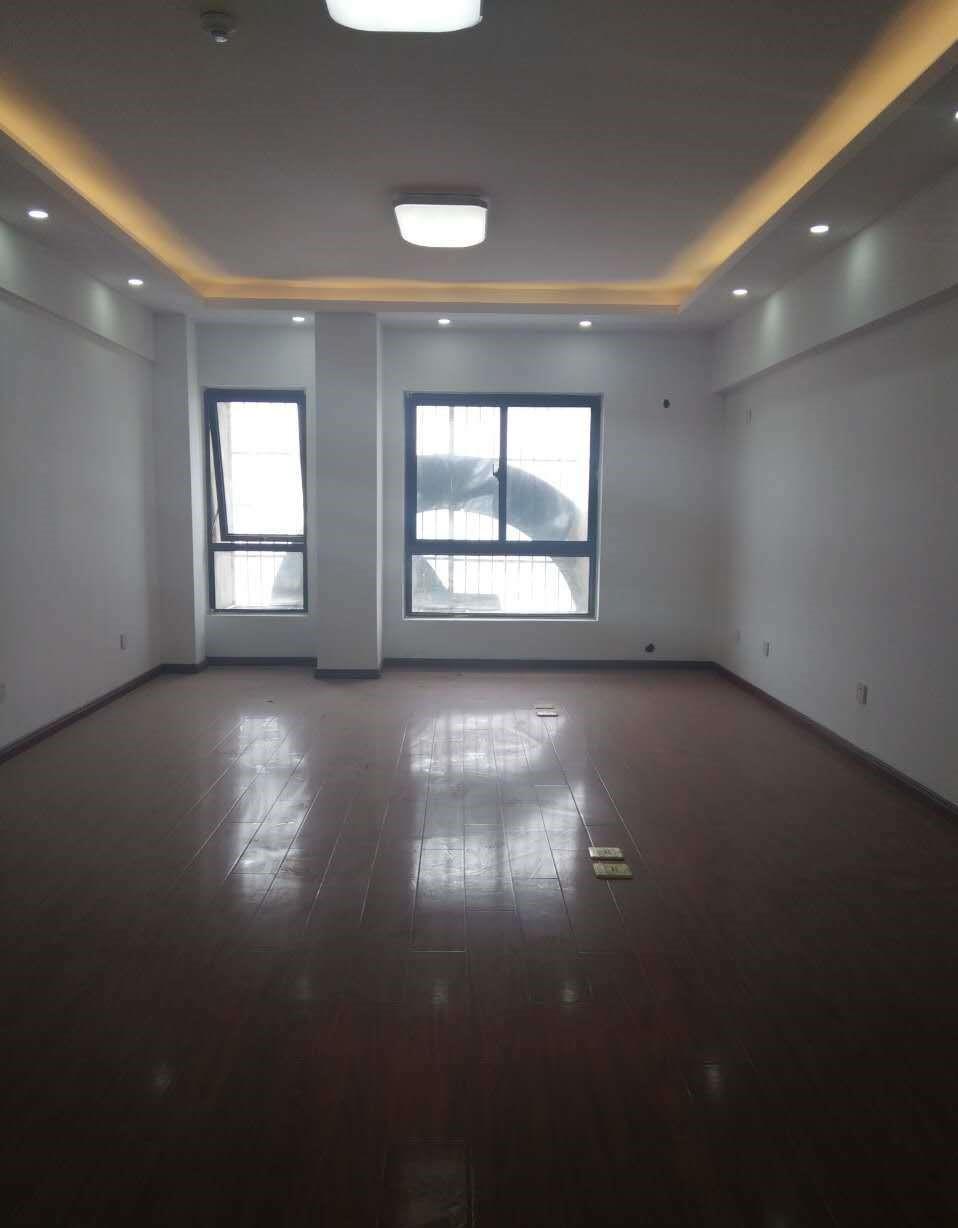 瑶海区精装中层新房位置好