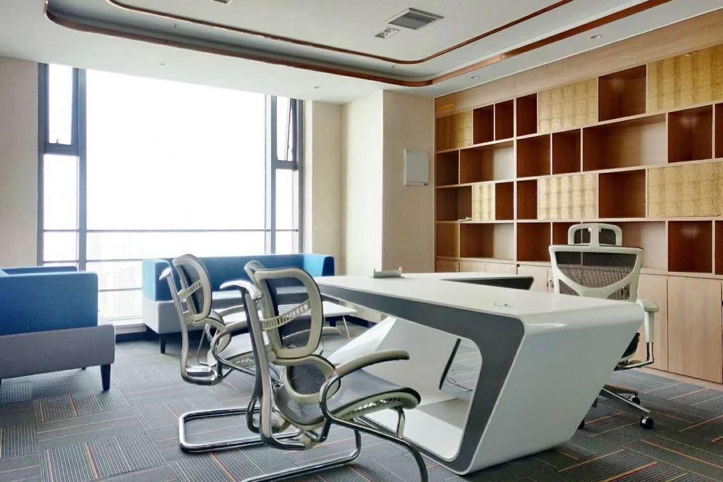 政务区豪装交通便利靠近天鹅湖