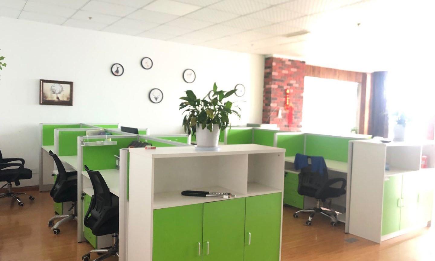 蜀山区精装带家具朝东采光好