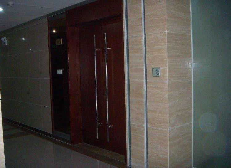 高新区精装高区采光好交通便利