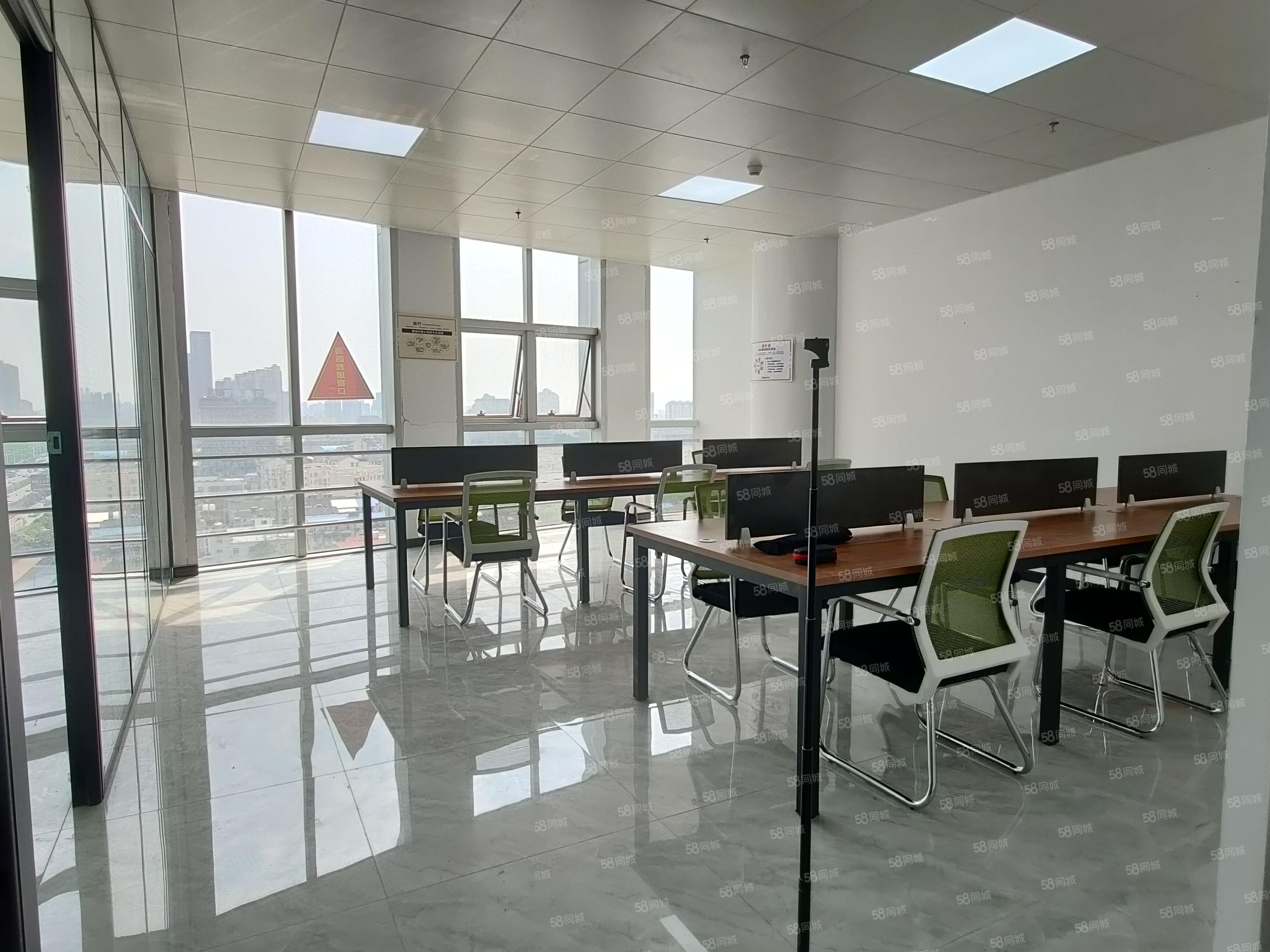 经开区精装全新家具空调自控