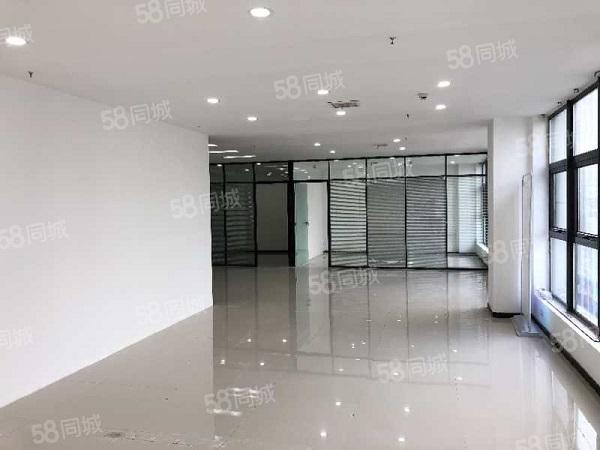 经开区豪装正对电梯口