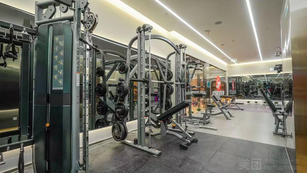 金仕堡游泳健身24h